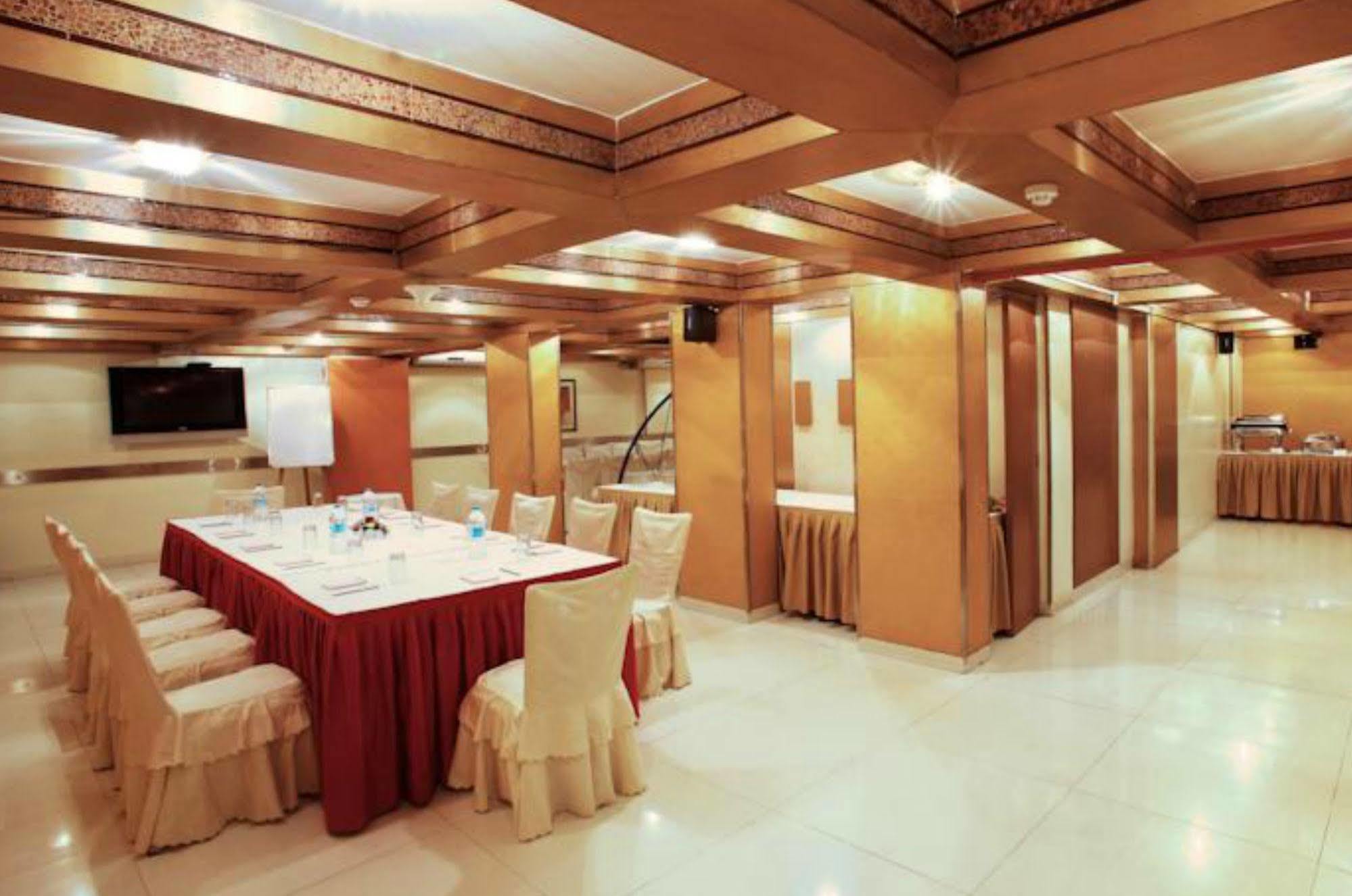 Fabhotel Shubhangan - Nr Bandra Mumbai Exterior photo